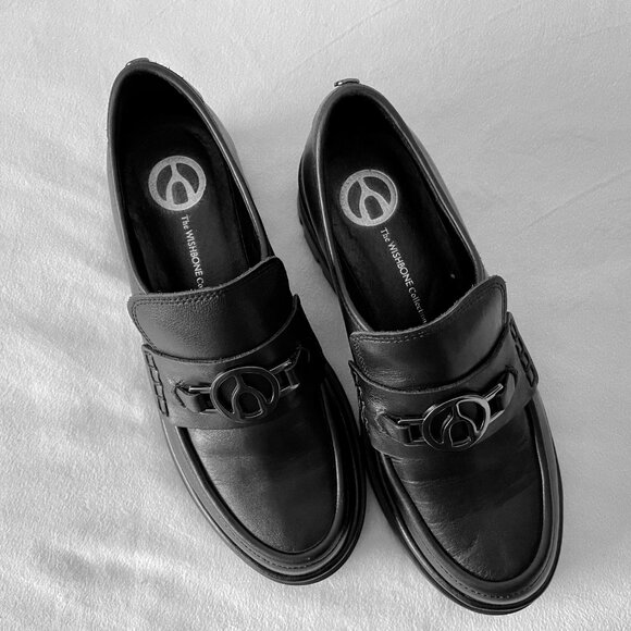 The WISHBONE Collection - Black Leather Loafer - Picture 3 of 12